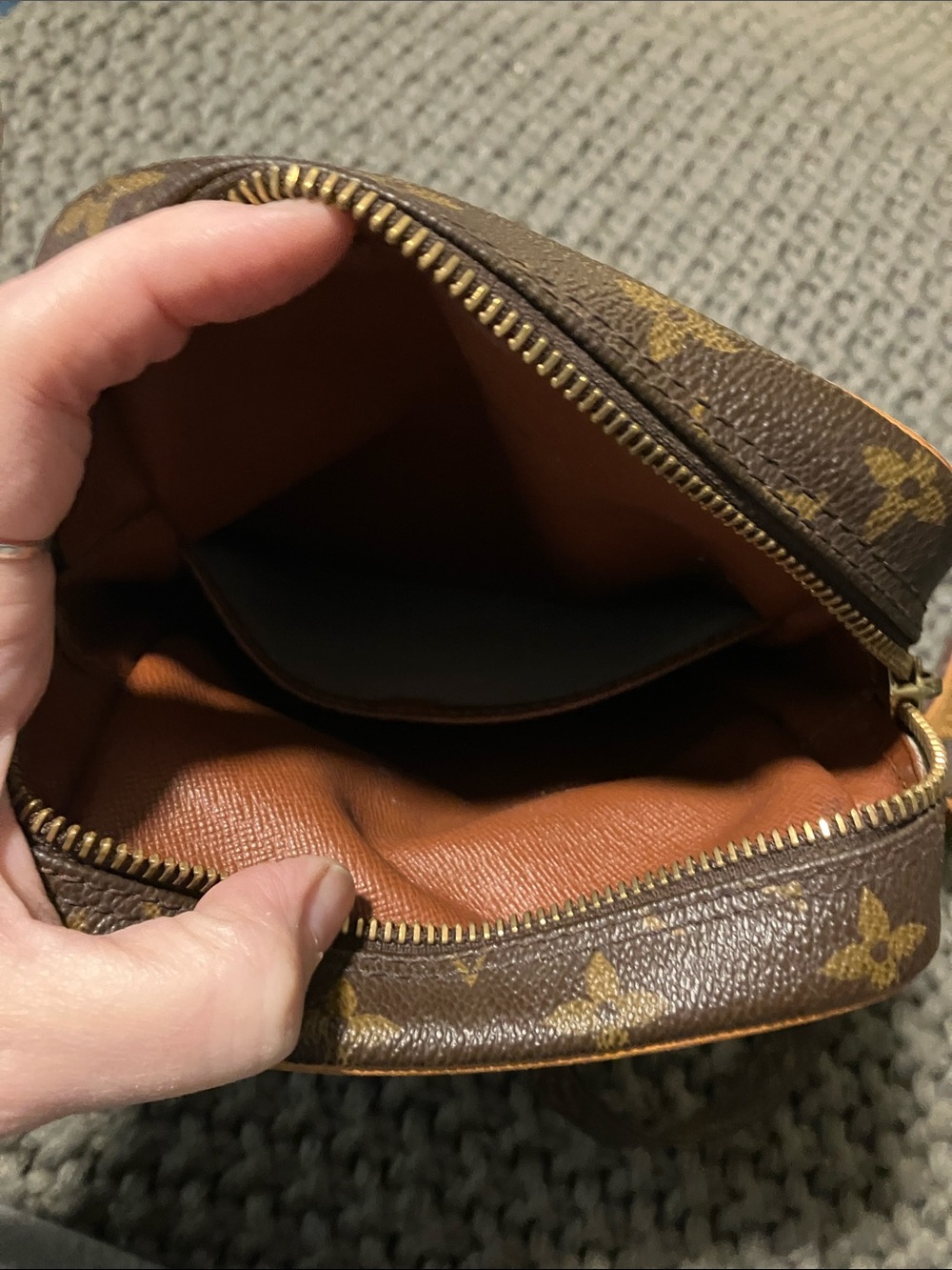 Vintage Louis Vuitton Monogram Amazon Shoulder Bag - Picture 4 of 11